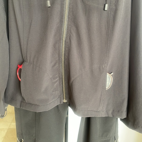 ZENERGY 2 PC BLACK TRAVEL SET - Picture 5 of 12